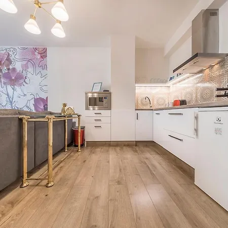 Sandra Close To Chain Bridge 公寓 *